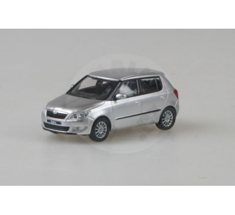 Škoda Fabia II FL (2013) 1:43 - Strieborná Brilliant Metalíza