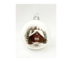 Sklenená vianočná guľa 8 cm – Zasnežená chalúpka s vencom, možnosť vlastného textu